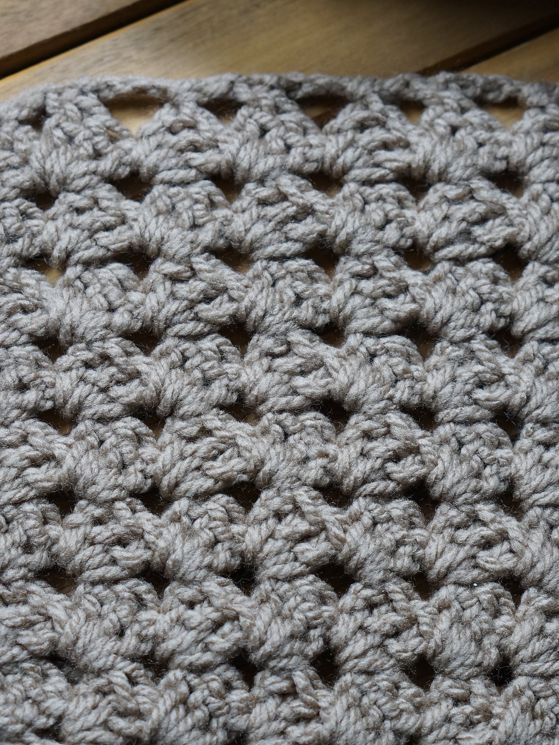 C2C granny square with smaller gaps product image (2)