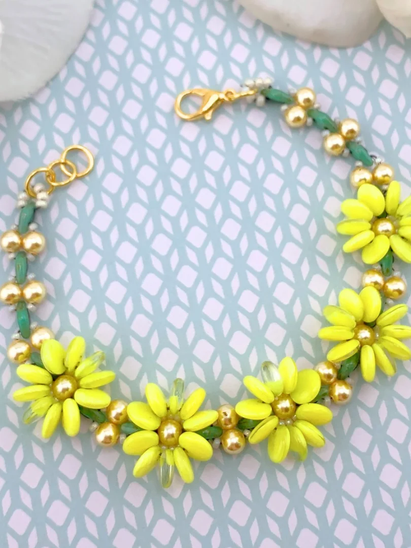 Botanico Yellow Flower Beaded Bracelet product image (3)
