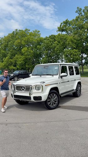 Is the “base” Mercedes G-Class still an iconic model that’s worth the money??

#mercedes #mercedegwagon #carreview #cars #car...