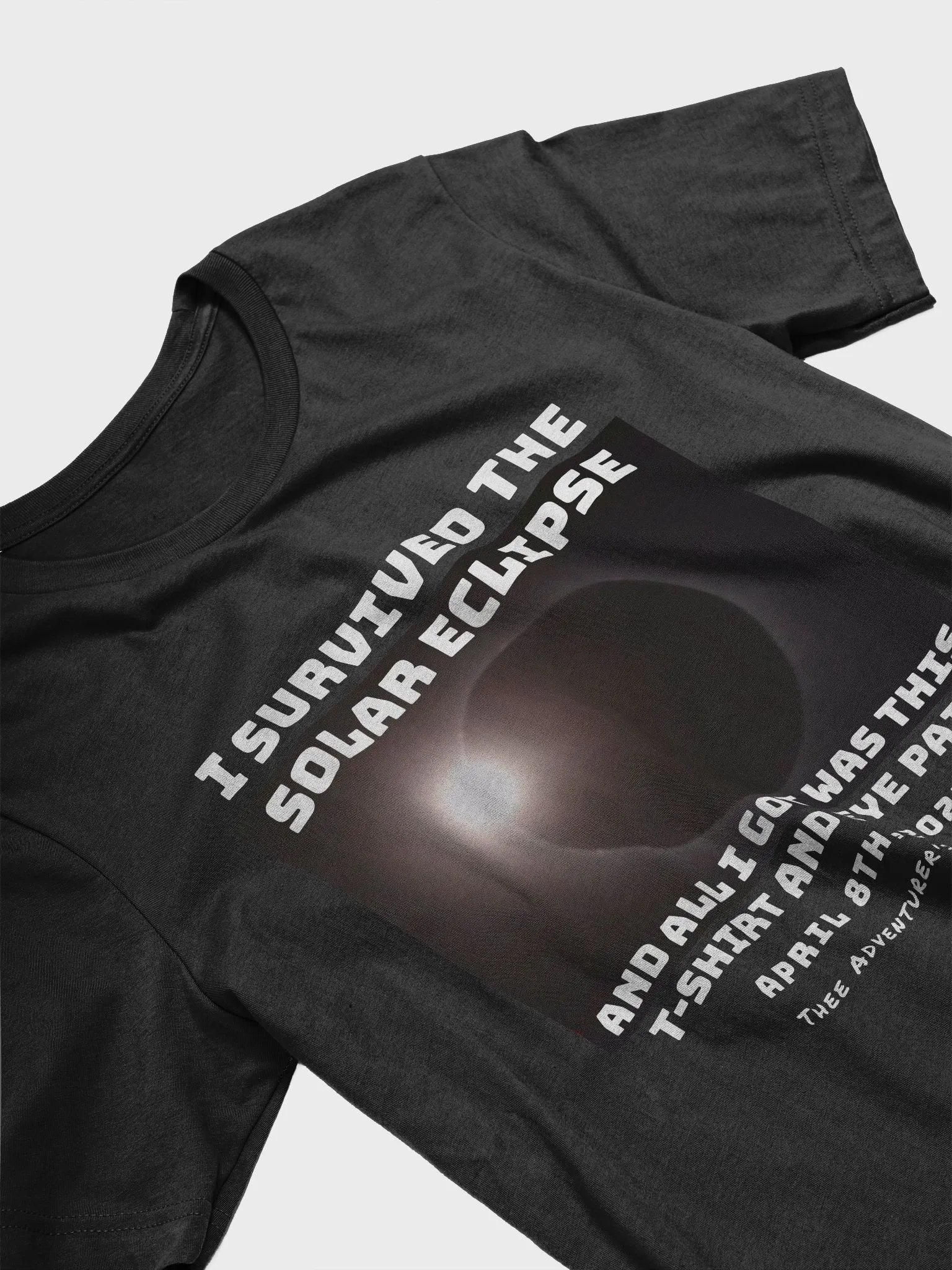 I Survived the SOLAR ECLIPSE 2024 - T-Shirt product image (2)