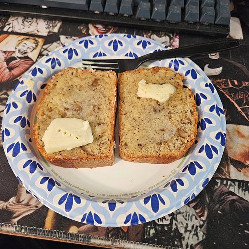 When your MIL makes banana bread you make sure you get your worth.. Banana bread lover or nah?