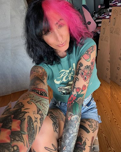 🌸 Changes 🌸 #me #love #changes #move #selflove #selfcare #pink #pinkhair #inked #inkedgirl #pinkpinkpink