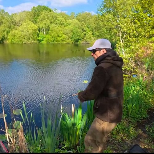 How long do you lure fish a spot before moving?
