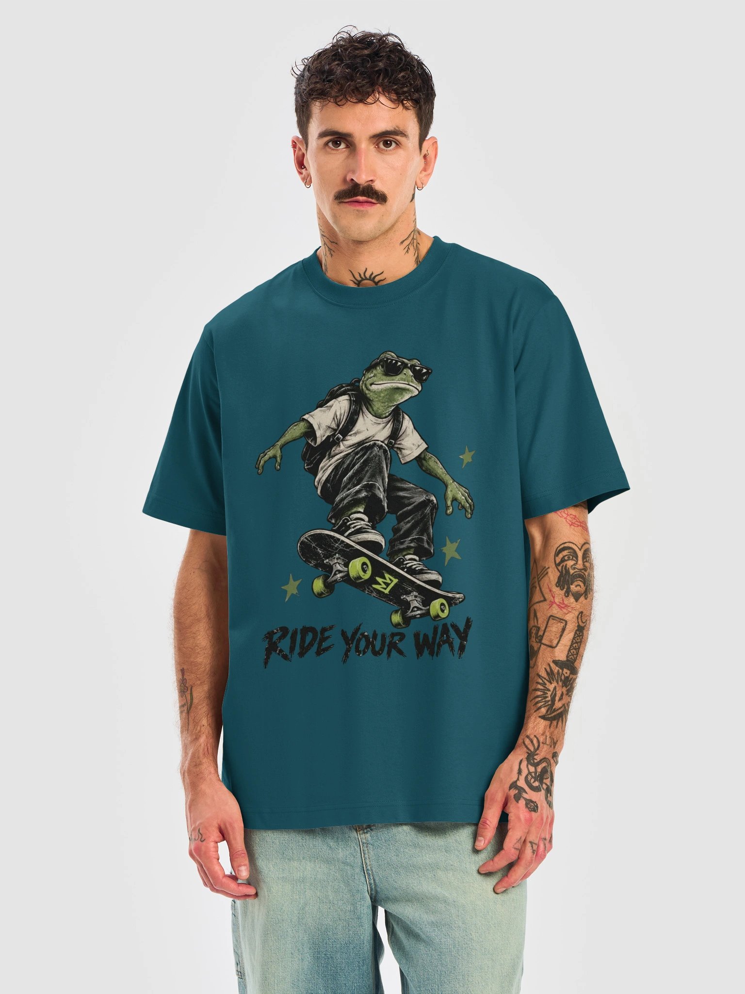 Ride Your Way – Vintage Frog Skateboard T-Shirt product image (23)