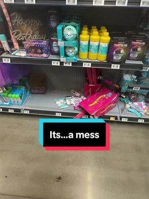 Walmart…what are we doing? You know how to get ahold of me 🫠 #retail #walmart 