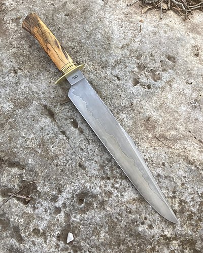 A great big bowie just finished, even bigger than the last!
.
.
.
#bowie #huntinggear #pecanwood #campinggear #tool