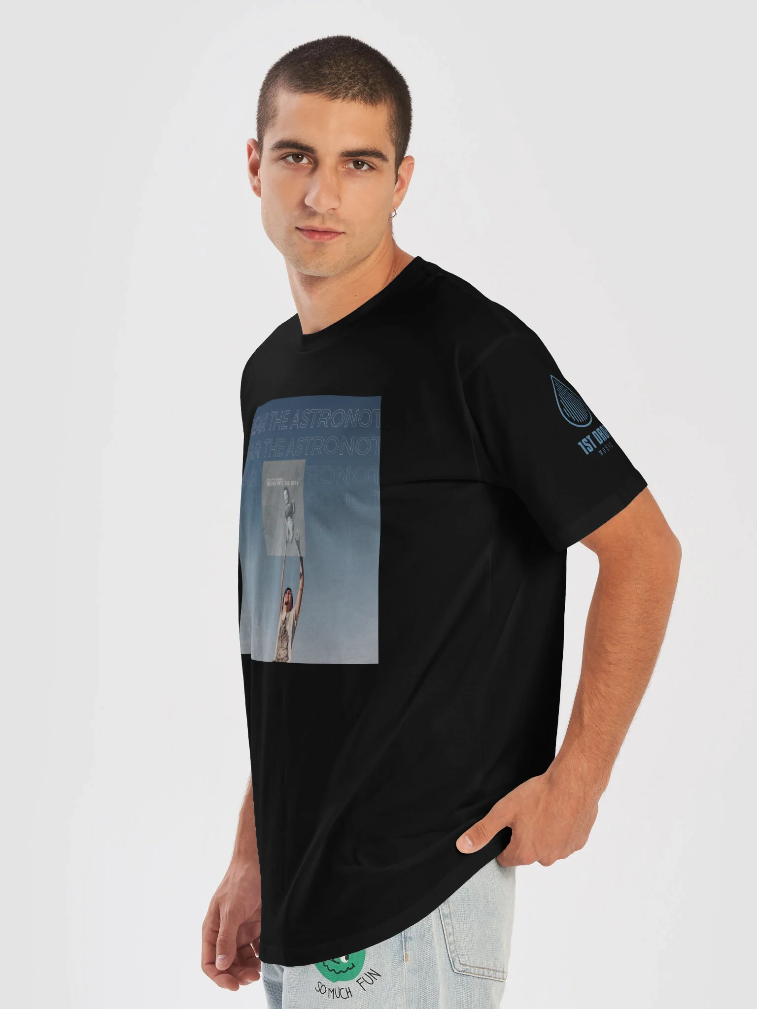 Bear the Astronot Blend Into the Grey T-shirt — view 3