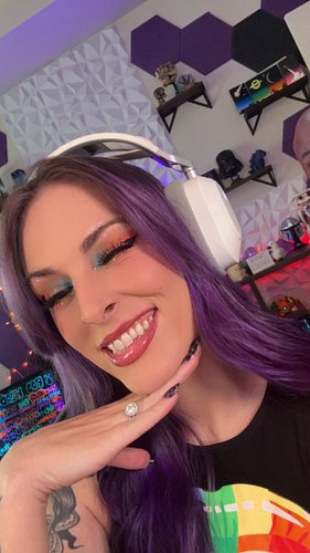 I JUST REALLY MESSED UP MY WORDS 😭😭😭 PLS BELIEVE ME

#twitchstreamer #gamergirl #streamerforyou #funnystreamer #streamerfails