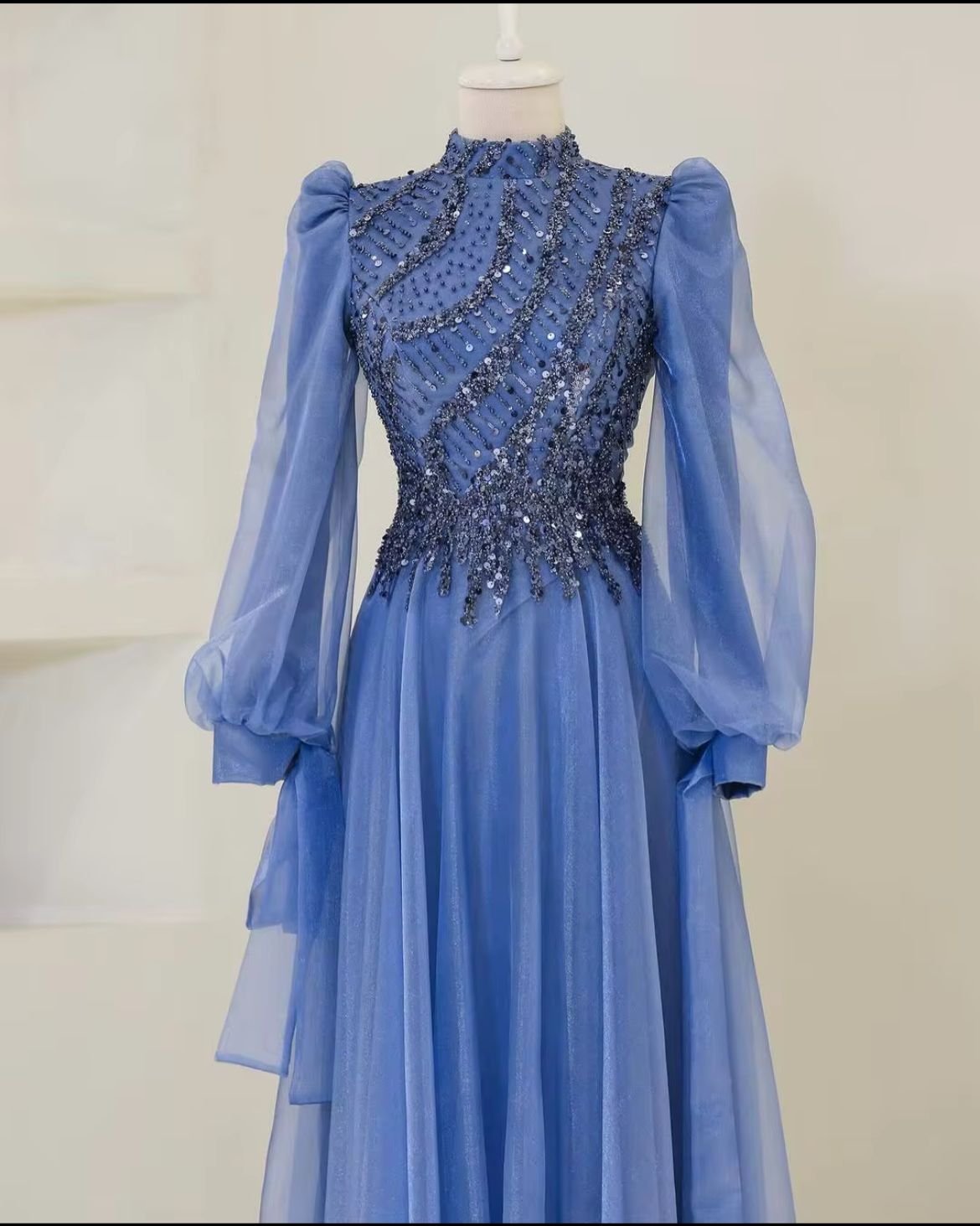Luxury dress product image (2)