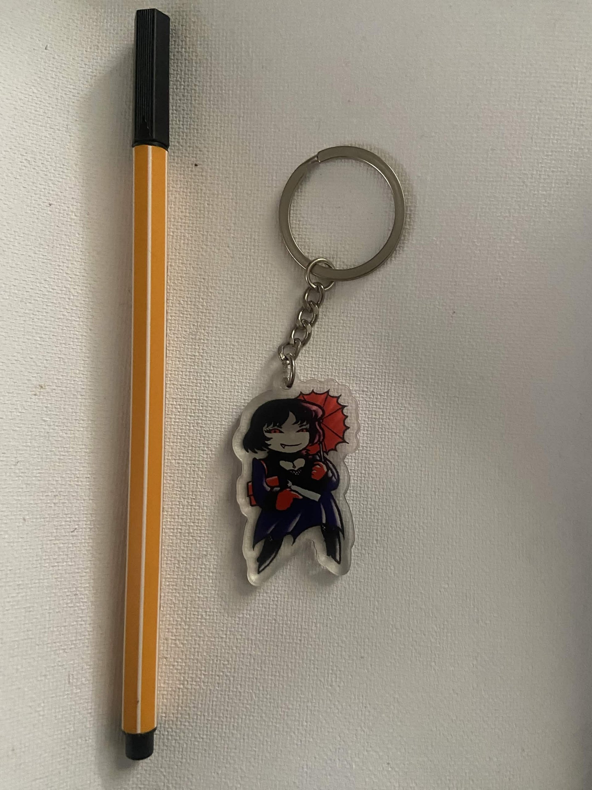 jill's mod - sarah the vampire keychain product image (4)