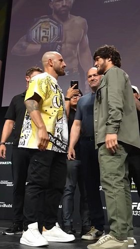 Can Alexander Volkanovski withstand Movsar Evloev?

Thinker and Chase discuss Alexander Volkanovski vs. Movsar Evloev at the ...