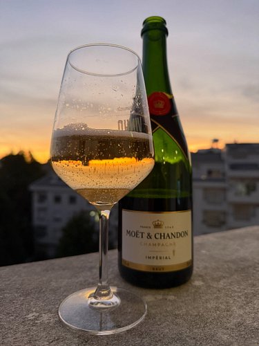 Happy Global Champagne Day to me and the only bottle of champagne I could find at the Continente. #nottooshabby #champagne #m...