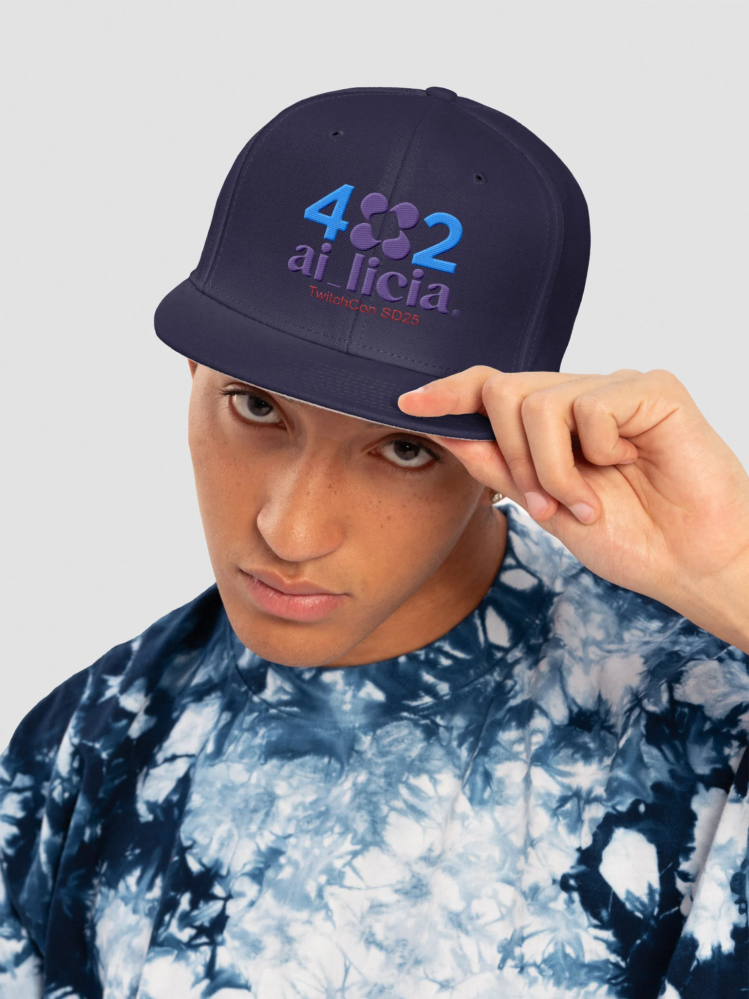 Cap 402 x ai_licia: TwitchCon SD 2025 Edition product image (27)