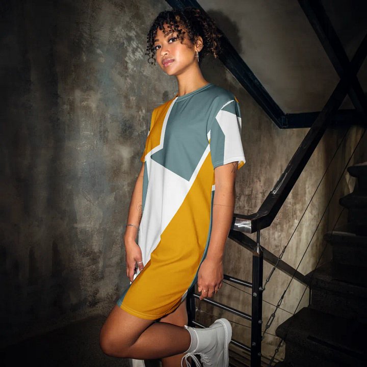 Tizzy Dress product image (1)