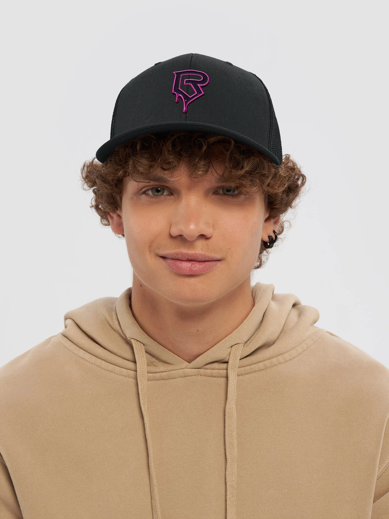 R Drippy Black Snapback product image (5)