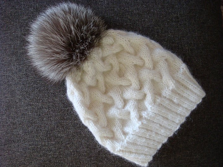 Cable Knit Winter Beanie Knitting Pattern product image (1)