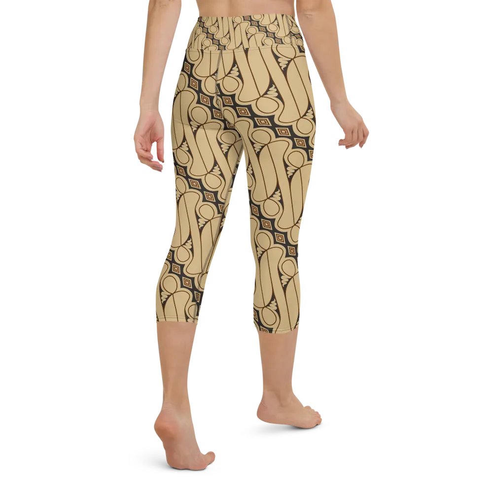 Batik Parang Rusak Capri Yoga Leggings product image (2)