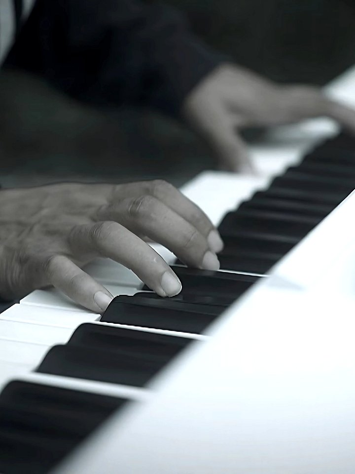 La Luna De Tu Amor (Piano Score) product image (2)