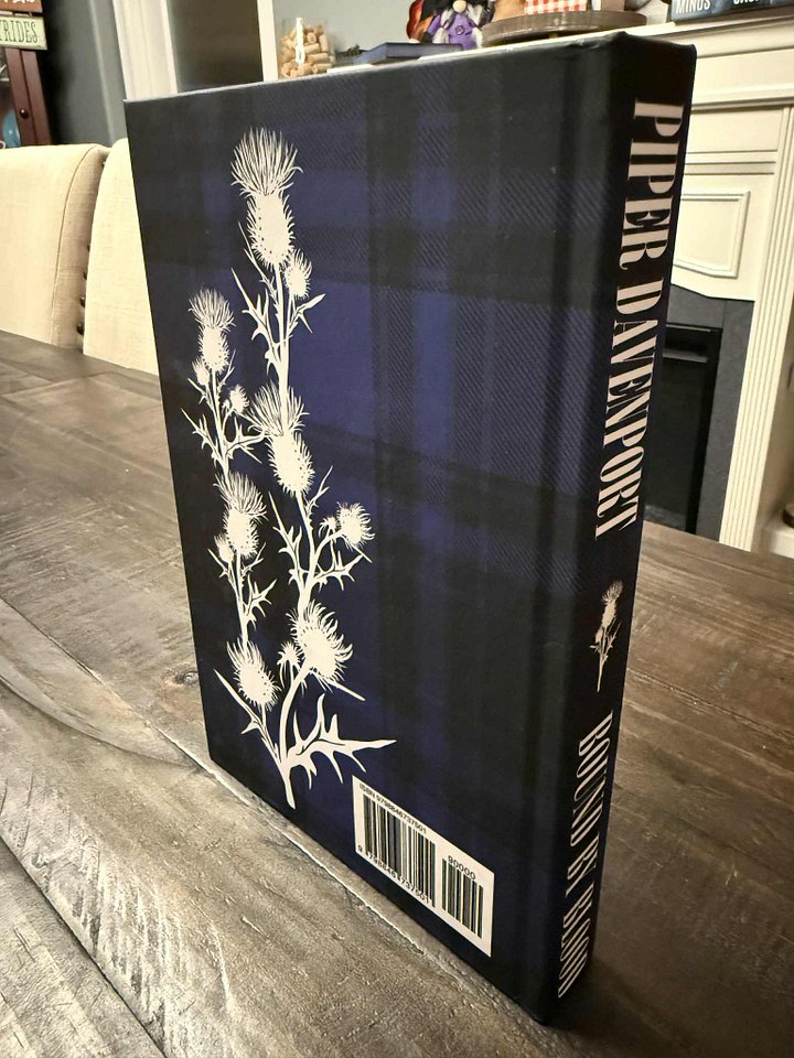 Bound by Blood - SPECIAL HARDBACK EDITION product image (2)