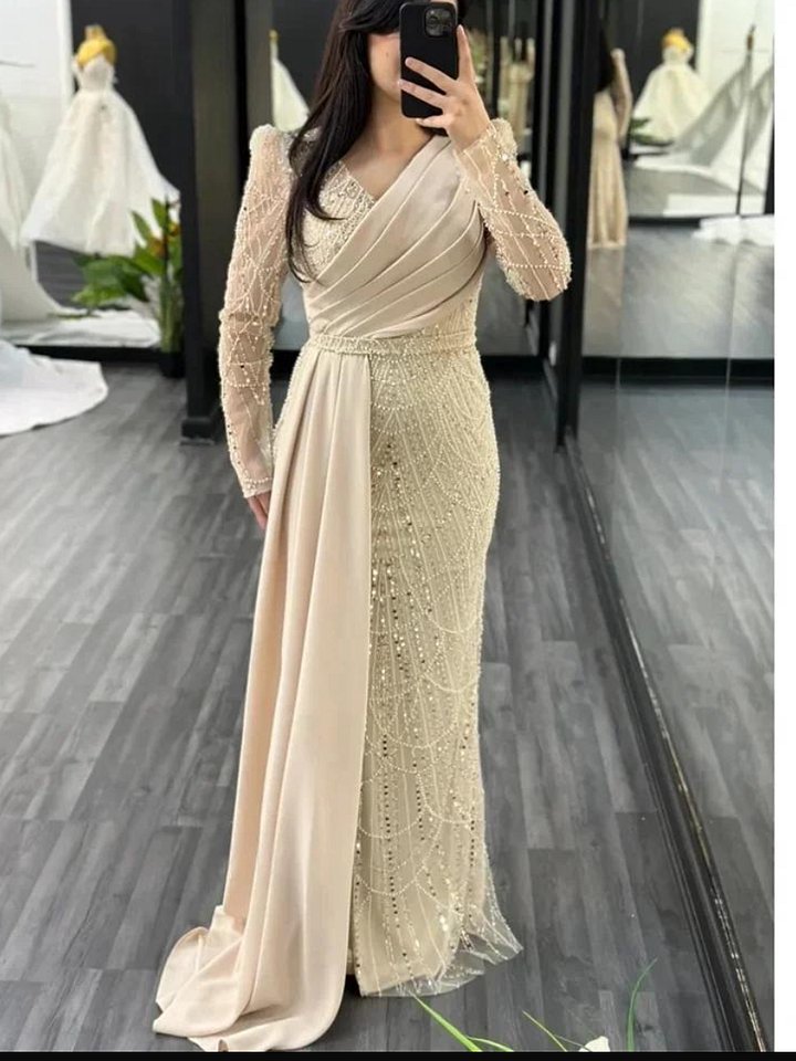 Luxury dress product image (1)