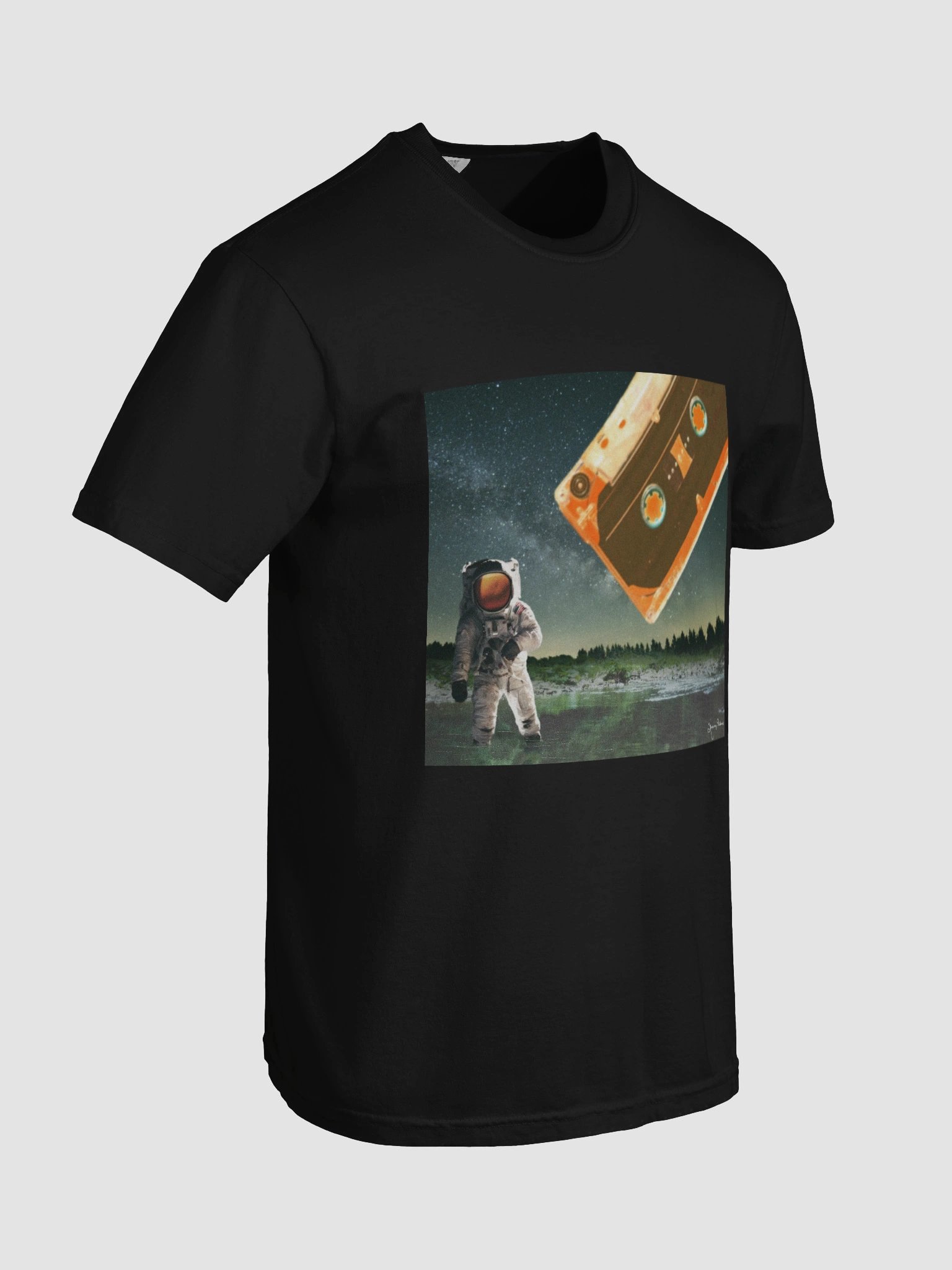 Cassette in Zero Gravity product image (71)