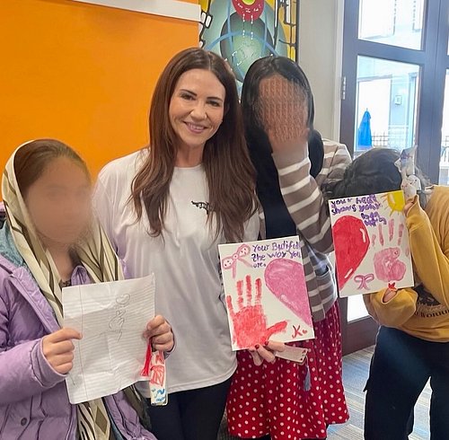 Love these girls so much! They gifted me with beautiful art at our workshop today. ♥️ these girls are from Afghanistan and re...