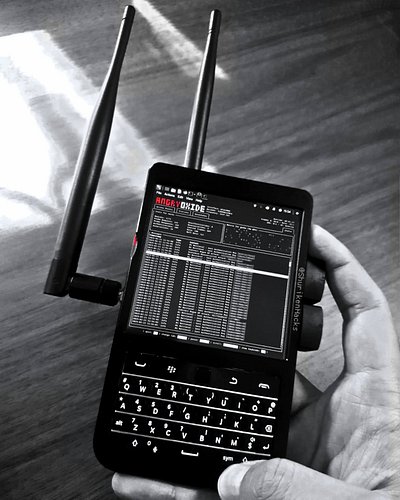 WhatsInMyHackBag: Hackberry Pi v2 + attachments 🥷

This is essentially a RPi Zero 2W with the signature Blackberry keyboard &...