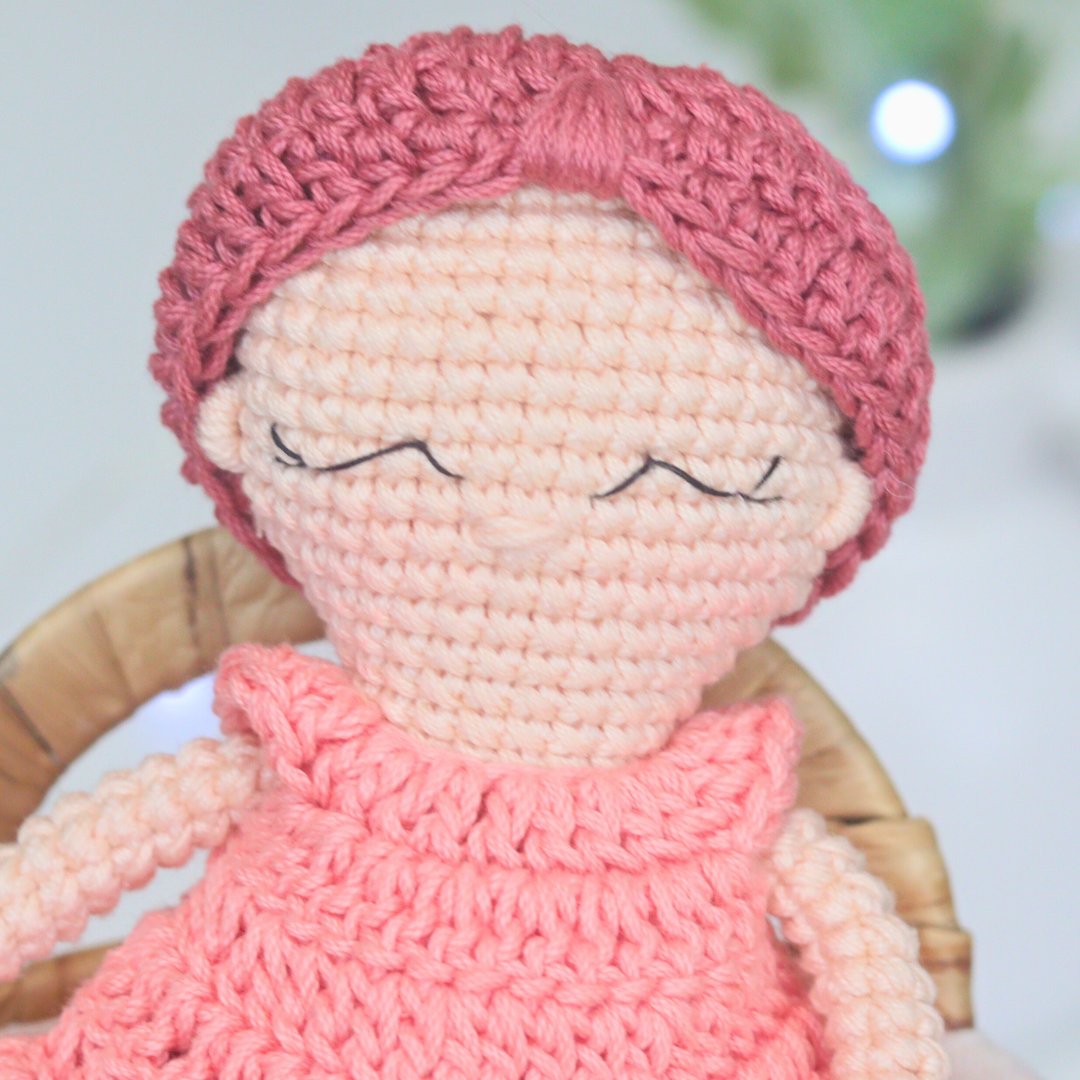 Cuqui Greta Sofía – A Crochet Doll Inspired by Classic Rag Dolls product image (2)