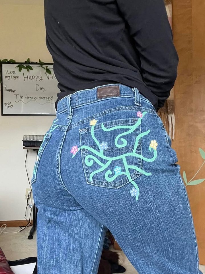 Wild Vine Jeans / Size 8 Medium product image (1)