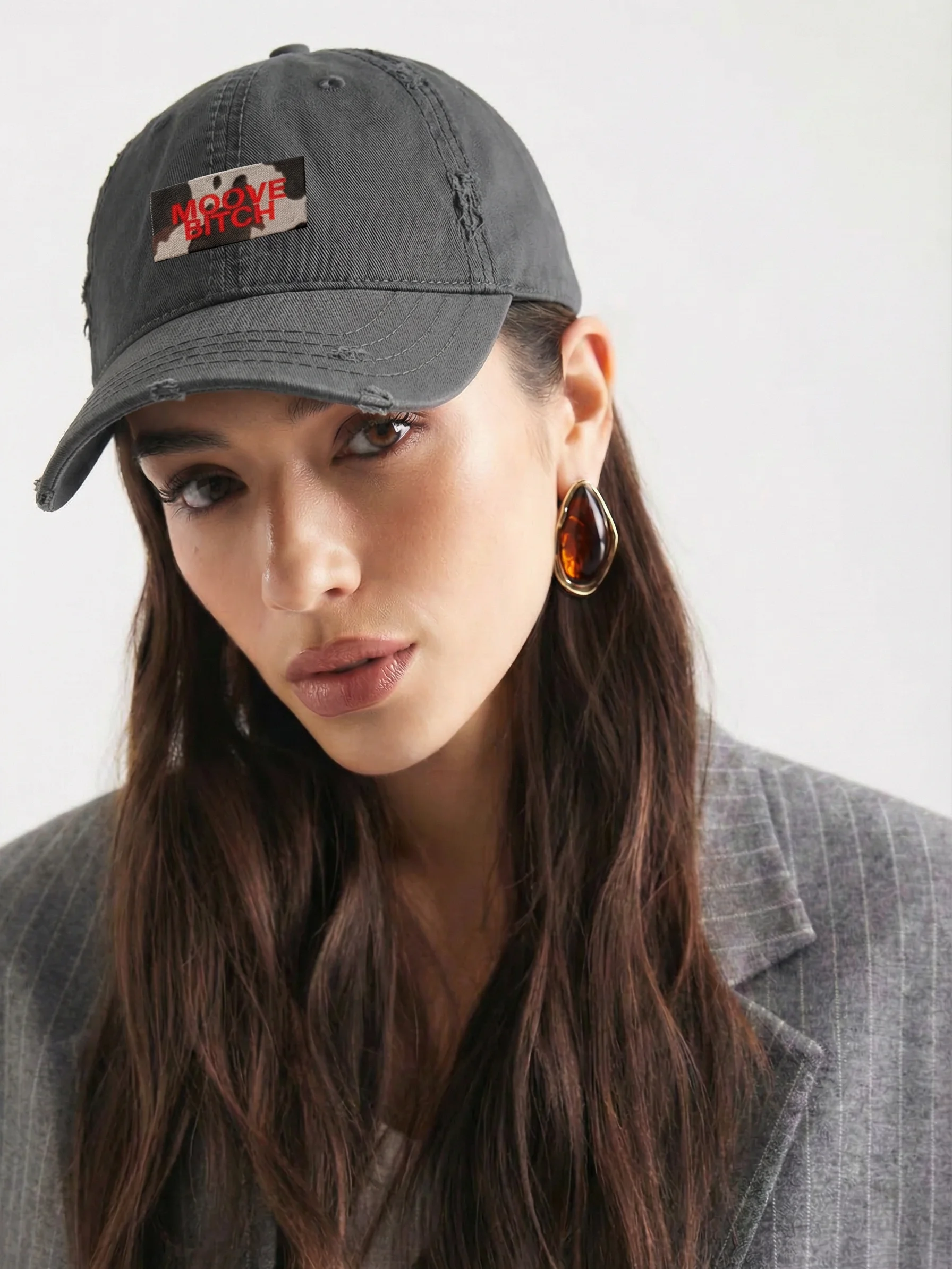 MOOVE BITCH Vintage Cap product image (1)