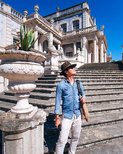 Soaked up the sun and kickstarted the summer escapades with a visit at Palàcio de Queluz, one of the most beautiful Portugues...