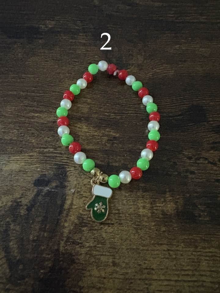 🎅 Handmade Christmas Beaded Bracelets – One of a Kind Holiday Designs product image (2)