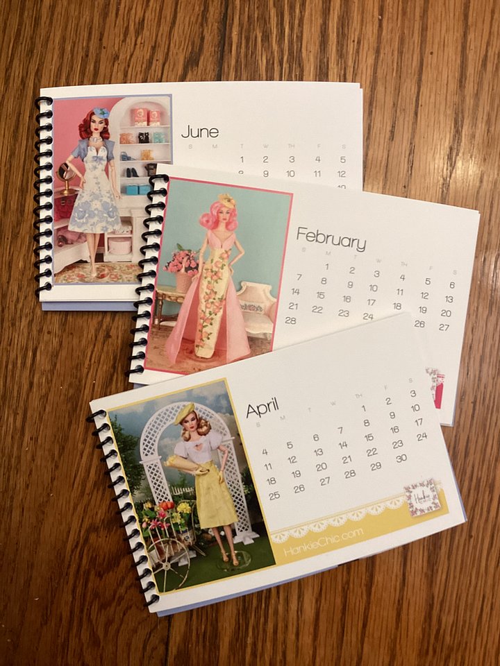 2027 Hankie Chic calendar product image (2)