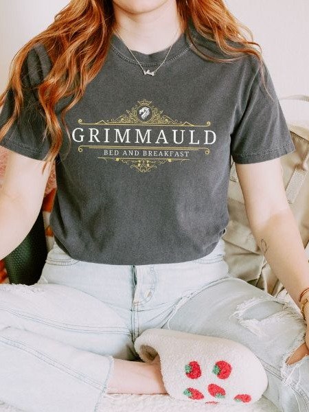 Grimmauld Bed and Breakfast Vintage Minimalist Shirt product image (7)