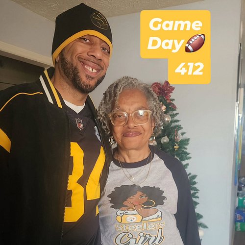 Me and Mom are ready for Game Day. NFL playoffs, go Steelers!
🖤💛🏈

#steelers #pittsburgh #412 #NFL #Football