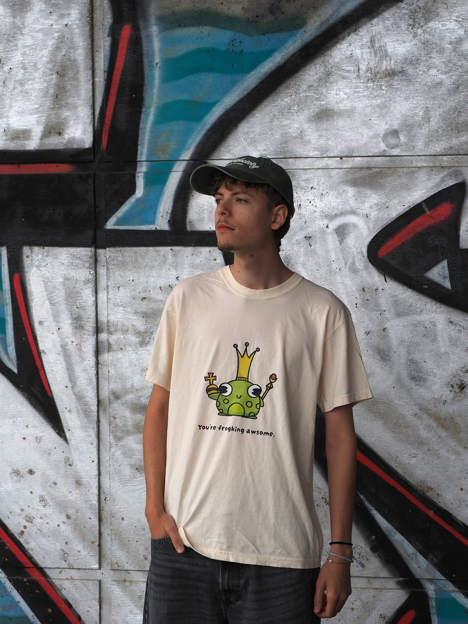 Frogking Awsome | T-Shirt product image (3)