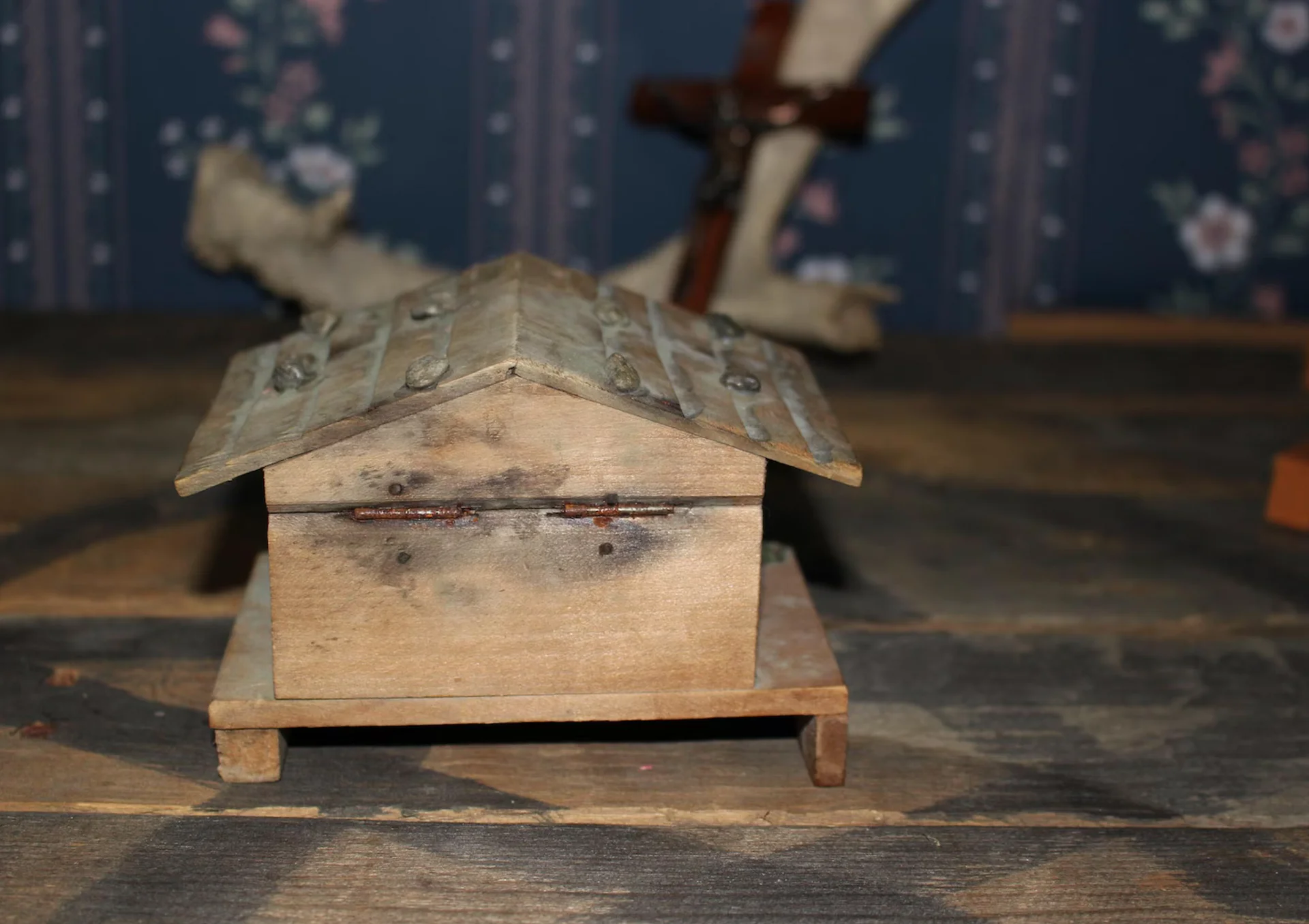 Artifact No.35 - Creepy House Music Box product image (5)