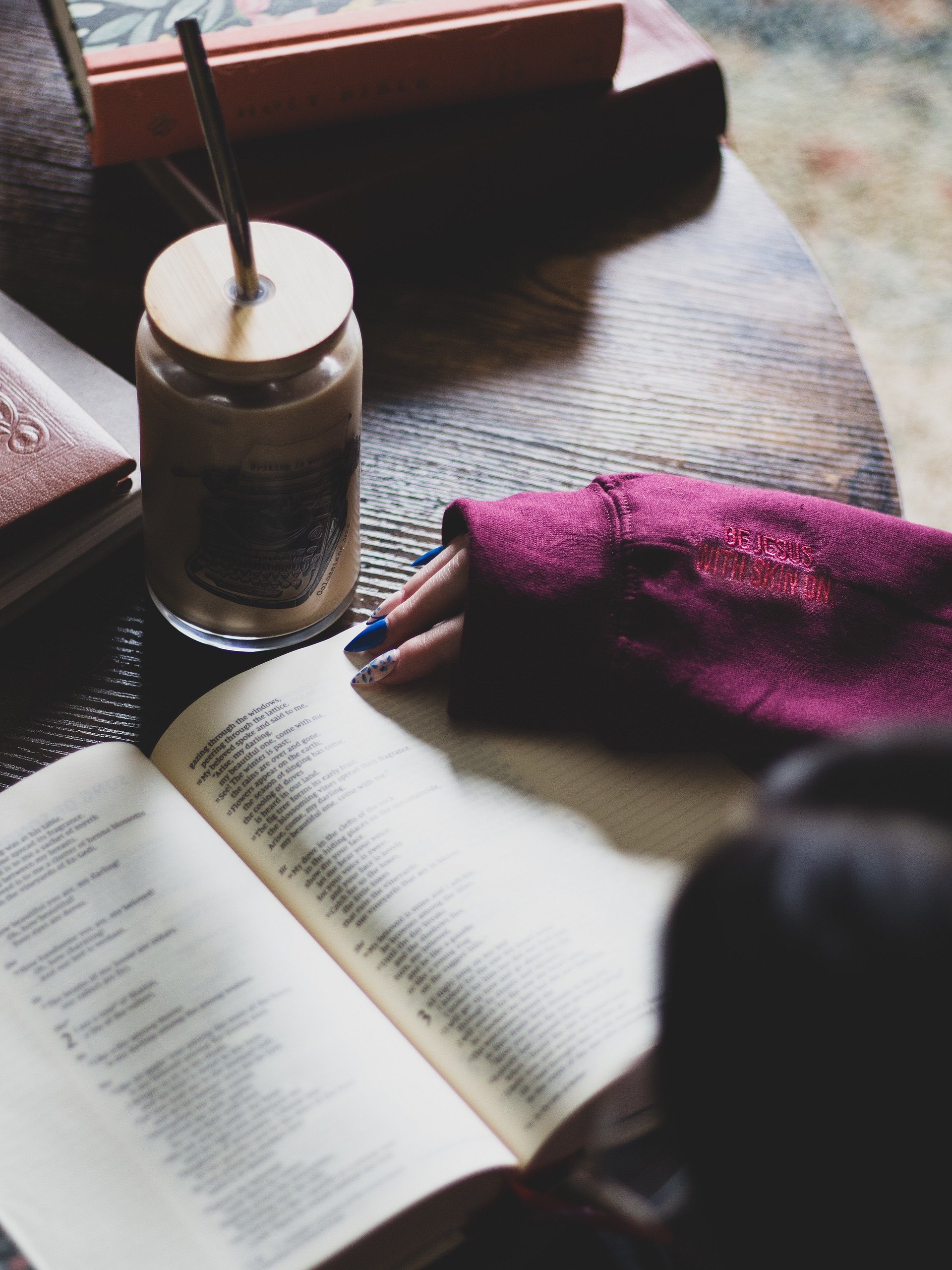 Live Chosen Sweatshirt, Maroon product image (2)