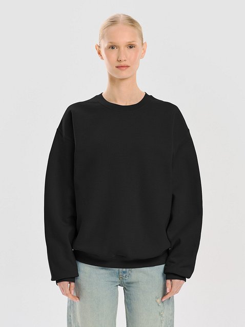 Photo showing Gildan Classic Crewneck Sweatshirt