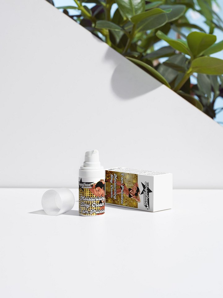 Exclusive I AM PRICELESS Hydration Code Collection Box product image (2)