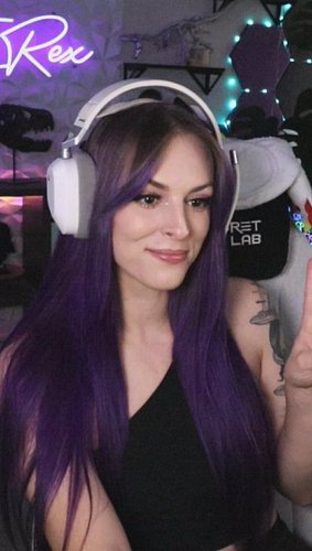 GOTTEM 😂😭 finally got @jtek125 back for the unlimited times he’s deez nuts’d me. Go follow him!

#twitchstreamer #gamergirl #...