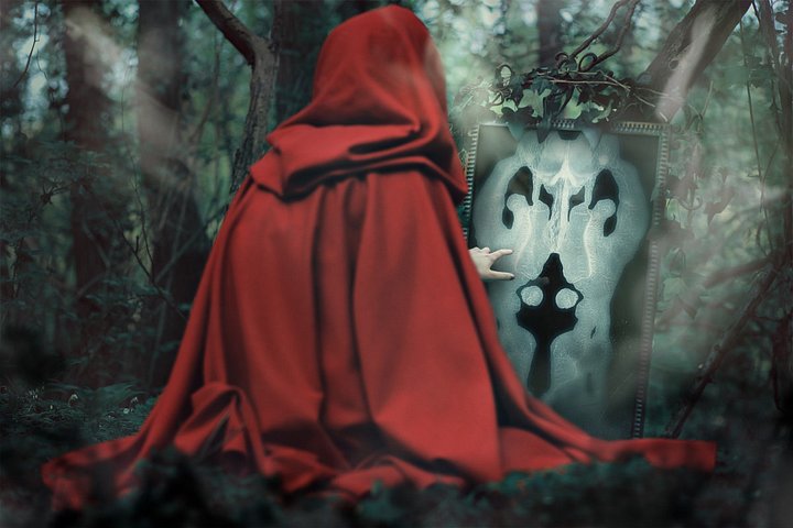 Shadow Scrolls ~ Oracle Deck (2027) product image (1)