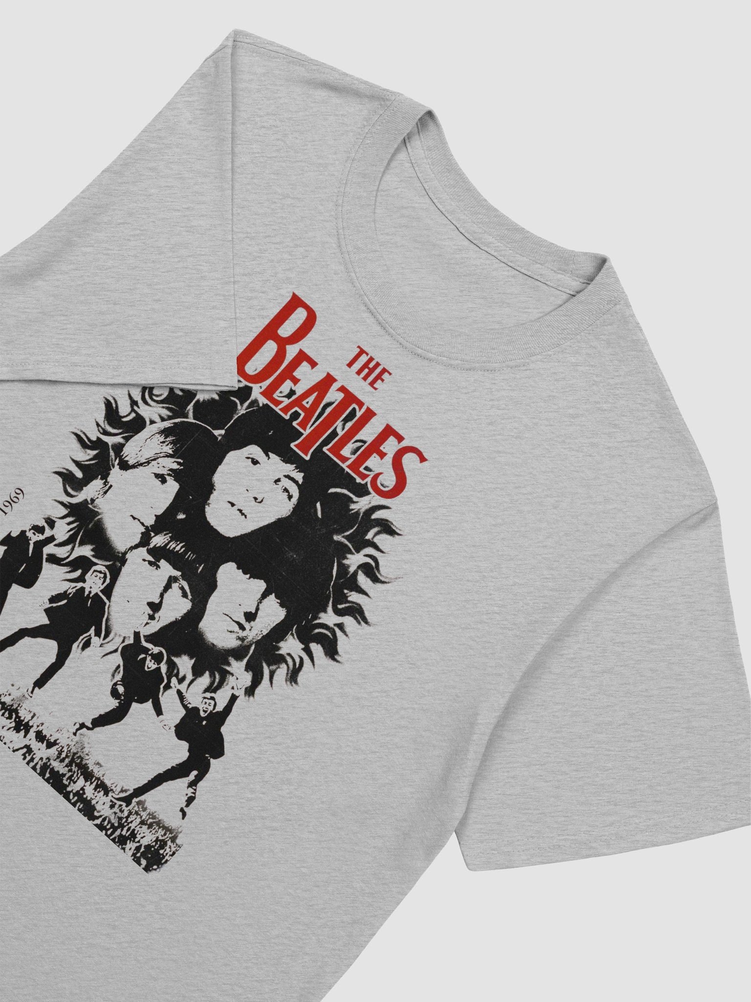 The Beatles Abbey Road 1969 T-Shirt | Vintage Black & White Rock Band Graphic Tee product image (5)