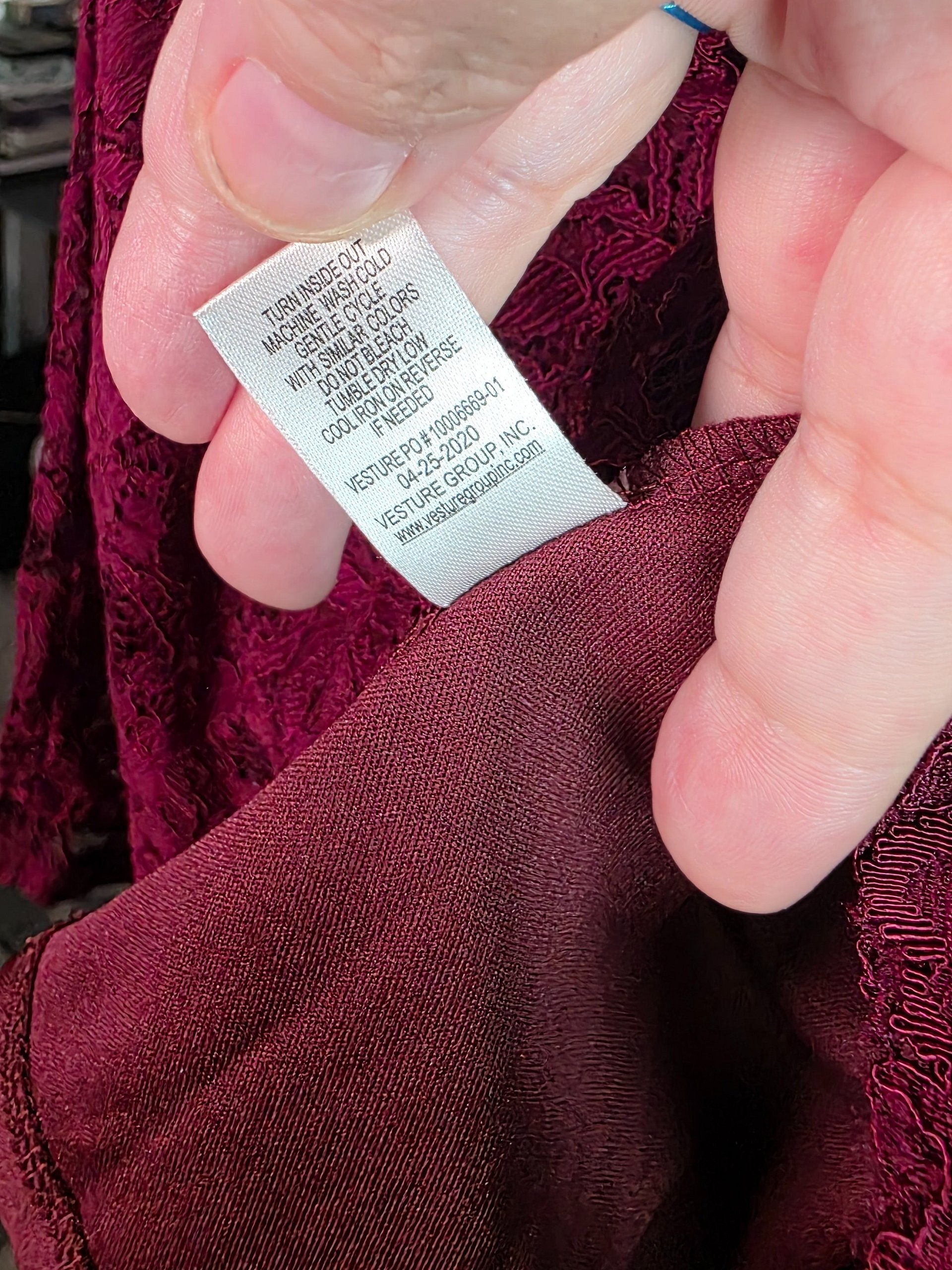ZENZI - Size 4/5 - GENTLY USED - Maroon lace dress product image (8)
