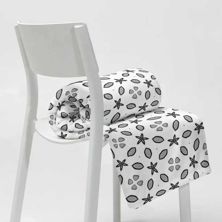 Floral Fusion Throw Blanket product image (2)