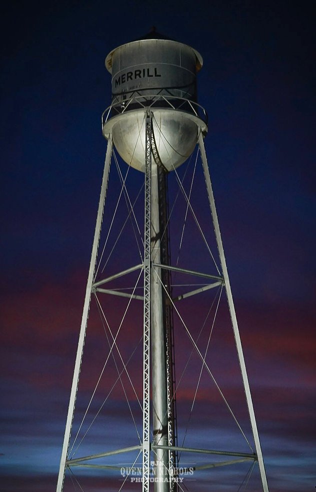 Merrill Oregon Water Tower 8 x 12 Metal Print product image (1)