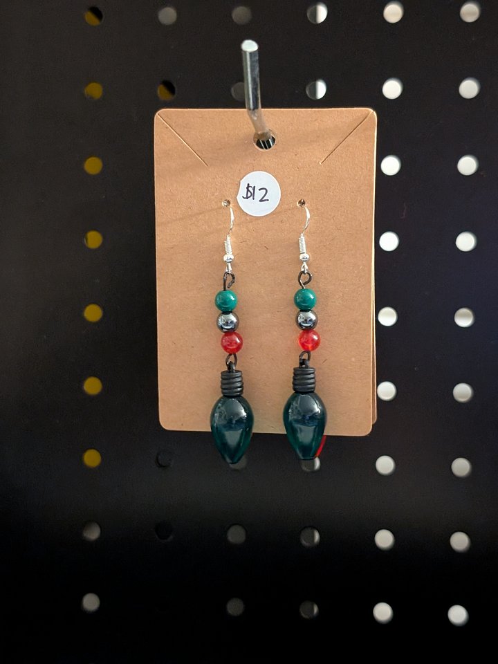 CRYSTAL- CHRISTMAS LIGHT EARRINGS! product image (2)