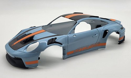 @tamiyausa Porsche 911 GT3 RS, all the body parts are on and this thing is just fantastic I'll see you love the paint Scheme ...