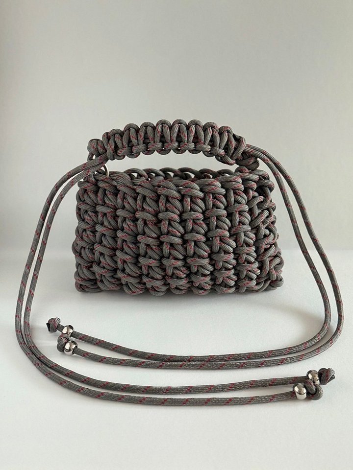 EMAN | The Easy Slouch Bag in Grey product image (1)
