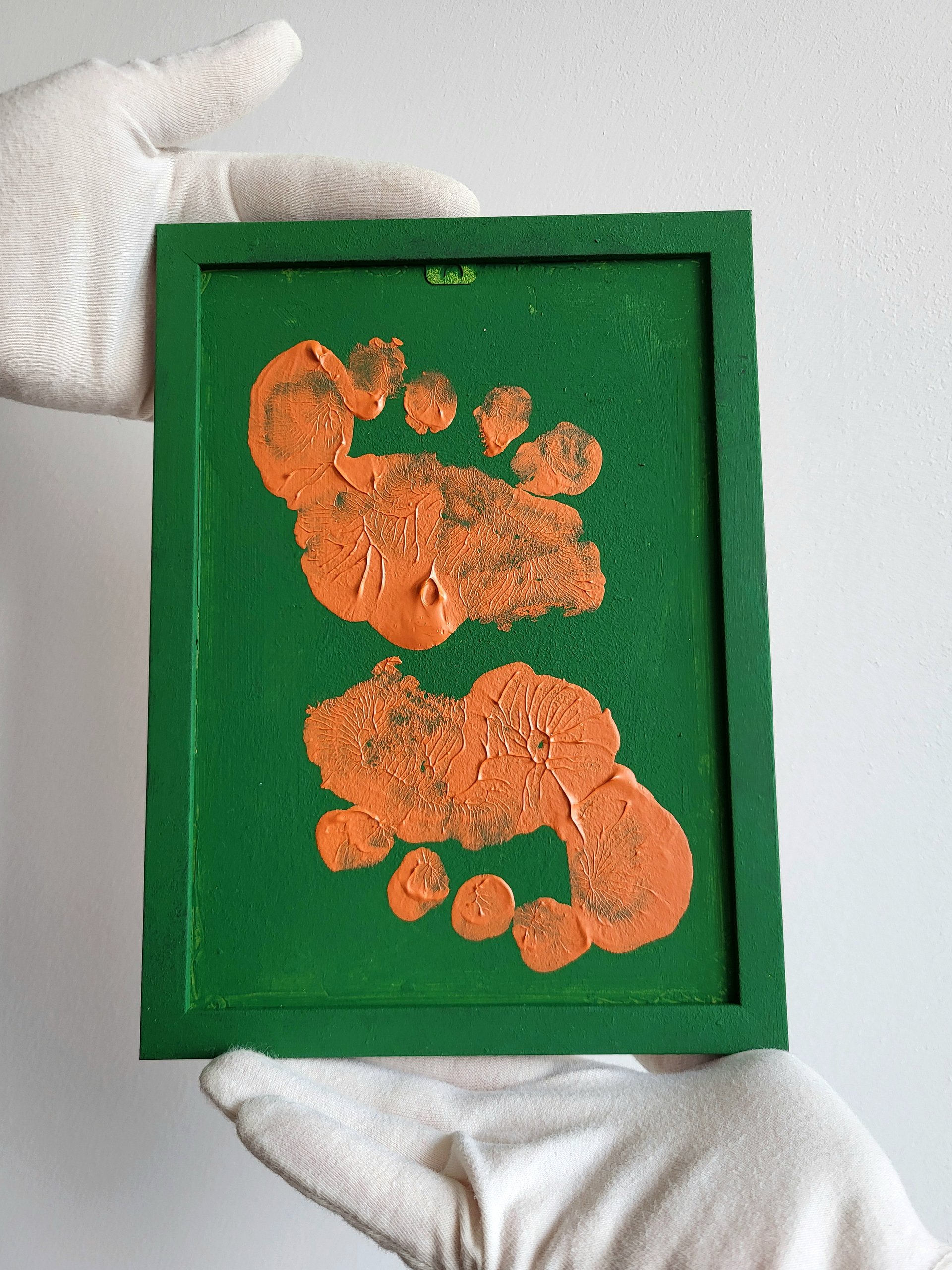 "Milk chocolate in the forest" foot painting product image (3)